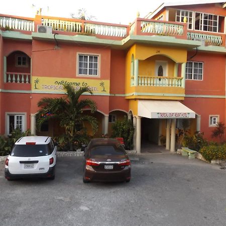 Tropical Court Hotel Montego Bay Buitenkant foto