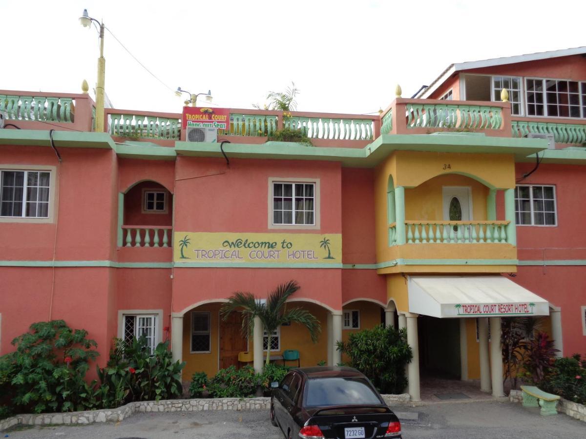 Tropical Court Hotel Montego Bay Buitenkant foto
