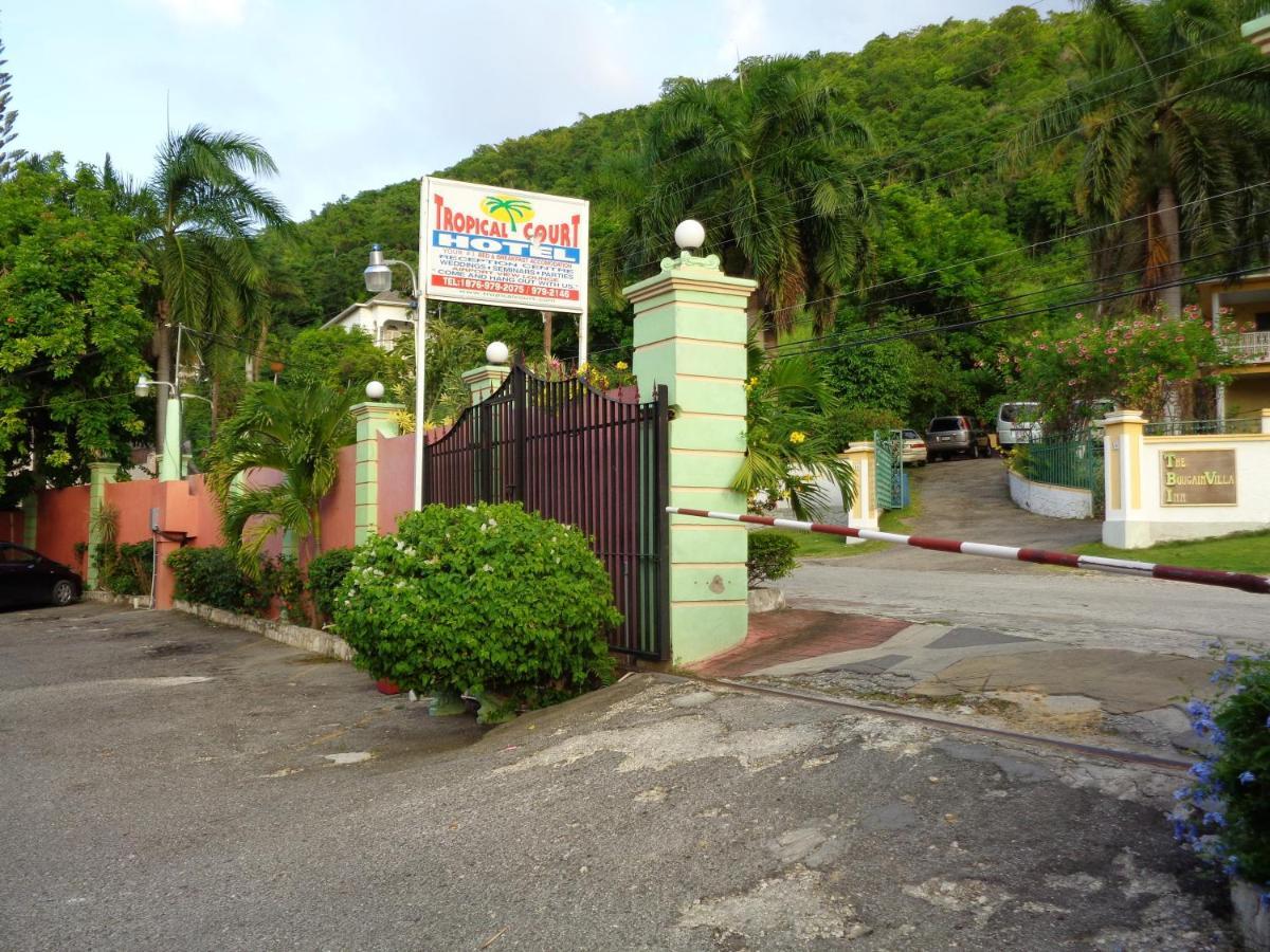 Tropical Court Hotel Montego Bay Buitenkant foto